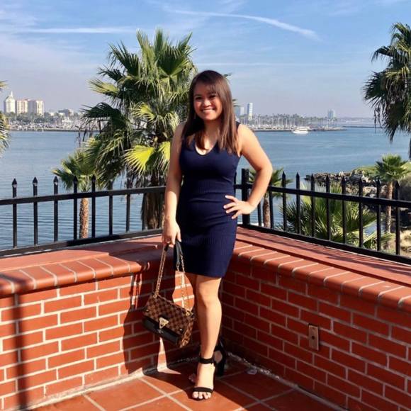 Poshmark profile picture for @len